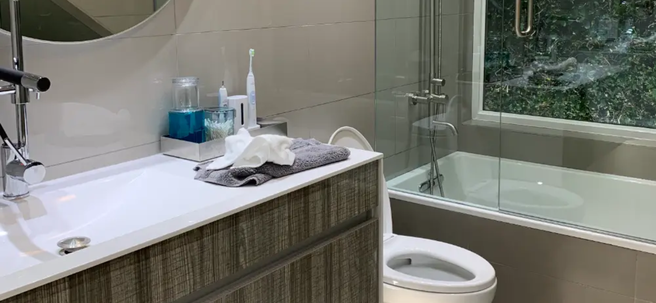 Bathroom remodeling contractor